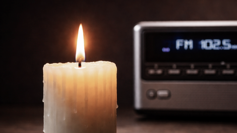 sveča, radio