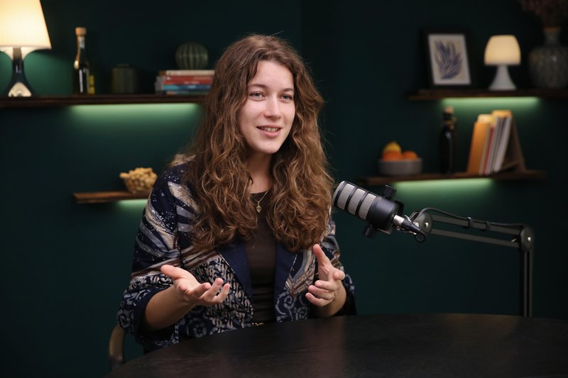 Ema Cindro Kostelec, dr. med., pravi, da hormonsko nihanje v perimenopavzi ni nekaj, kar bi ženske morale tiho pretrpeti