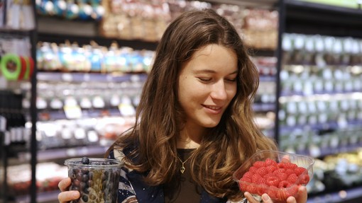 Ema Cindro Kostelec, dr. med., pravi, da hormonsko nihanje v perimenopavzi ni nekaj, kar bi ženske morale tiho pretrpeti