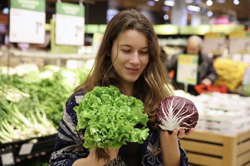 Ema Cindro Kostelec, dr. med., pravi, da hormonsko nihanje v perimenopavzi ni nekaj, kar bi ženske morale tiho pretrpeti