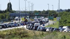 hrvaska avtocesta cestnina promet gnece denar turizem dopust slovenija kaos