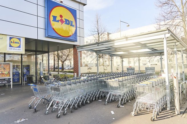 lidl trgovina pub gostilna alkohol severna irska belfast zakon sodisce