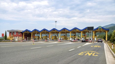 Pot na morje nikoli več ne bo ista: pri južnih sosedih bo na cestah začel delovati nov sistem