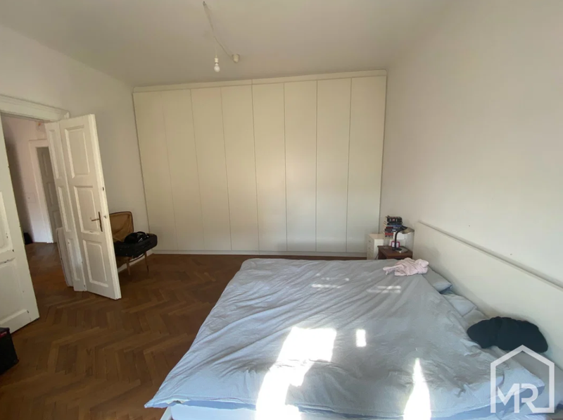 Je vredno svojega denarja? Tako izgleda stanovanje v centru Ljubljane, ki se prodaja za skoraj milijon evrov (FOTO)