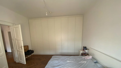 Je vredno svojega denarja? Tako izgleda stanovanje v centru Ljubljane, ki se prodaja za skoraj milijon evrov (FOTO)