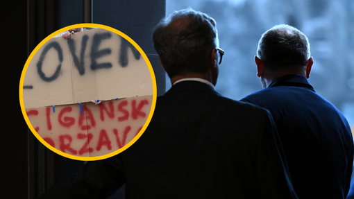 Znotraj so izvolili Stevanovića, zunaj so protestirali, prišel celo Janša in osupnil: "To generacijo je treba ..."