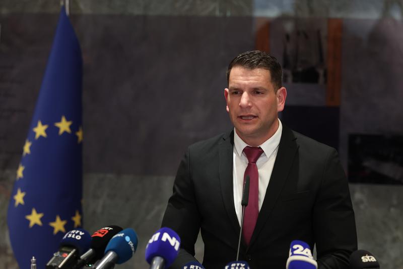 zoran stevanovic predsednik drzavni zbor slovenija politika kritika