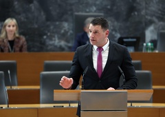 Protestnik, ki je postal predsednik: Stevanović nekoč glas anticepilcev, danes pa enfant terrible, ki je vse postavil na glavo