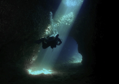 Jadran ob obali Pulja skriva srhljivo zgodbo: leži na dnu morja in priča o trenutku, ko je ena poteza spremenila tok zgodovine