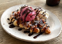 Pozabite na palačinke, tukaj je recept za podobno sladico, ki je osvojil čisto vse: noro je dobra in hitro pripravljena