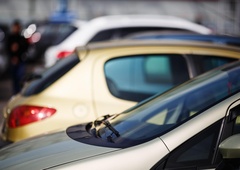 Japonski državljan aretiran, ker je parkiral avto in nanj 'pozabil' za 6 let: Kaj menite, koliko bo moral plačati?