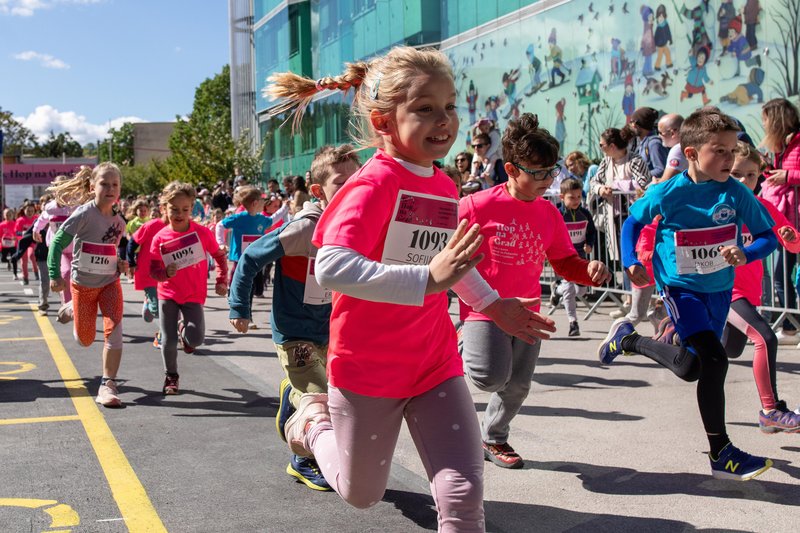 Tečemo za male borce: pridružite se 8. Rokusovemu Hop na Grad