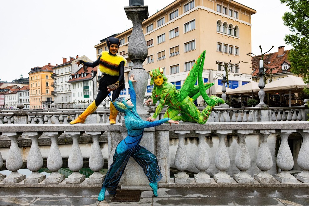 Cirque du Soleil cirkus akrobati Ljubljana Tromostovje