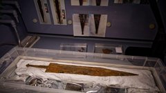 jezero svica neuchatel arheologi potapljaci odkritje rimljani ladja zgodovina