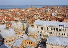 "Premaknimo celotno mesto!" Znanstveniki našli drzno rešitev za priljubljeno mesto blizu slovenske meje