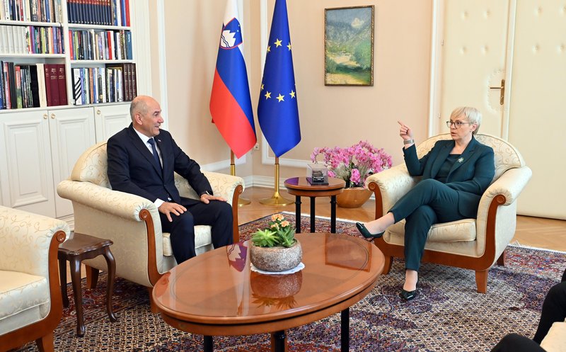 janez jansa natasa pirc musar volitve drzavni zbor vlada koalicija posvet slovenija politika