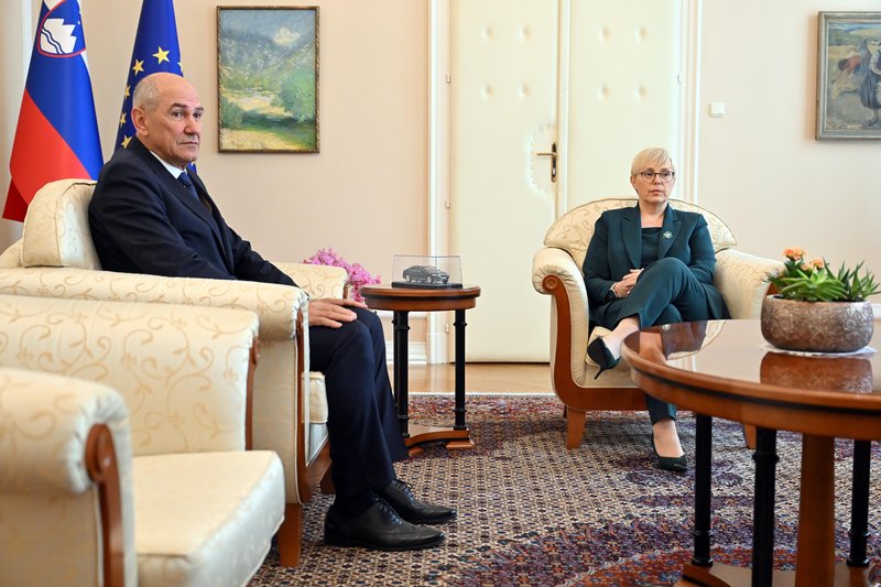 janez jansa natasa pirc musar volitve drzavni zbor vlada koalicija posvet slovenija politika