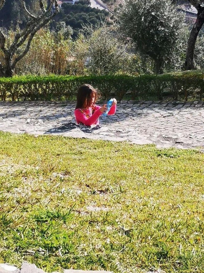 Kaj vidite na fotografiji? Optična iluzija, ki je povsem zmedla splet