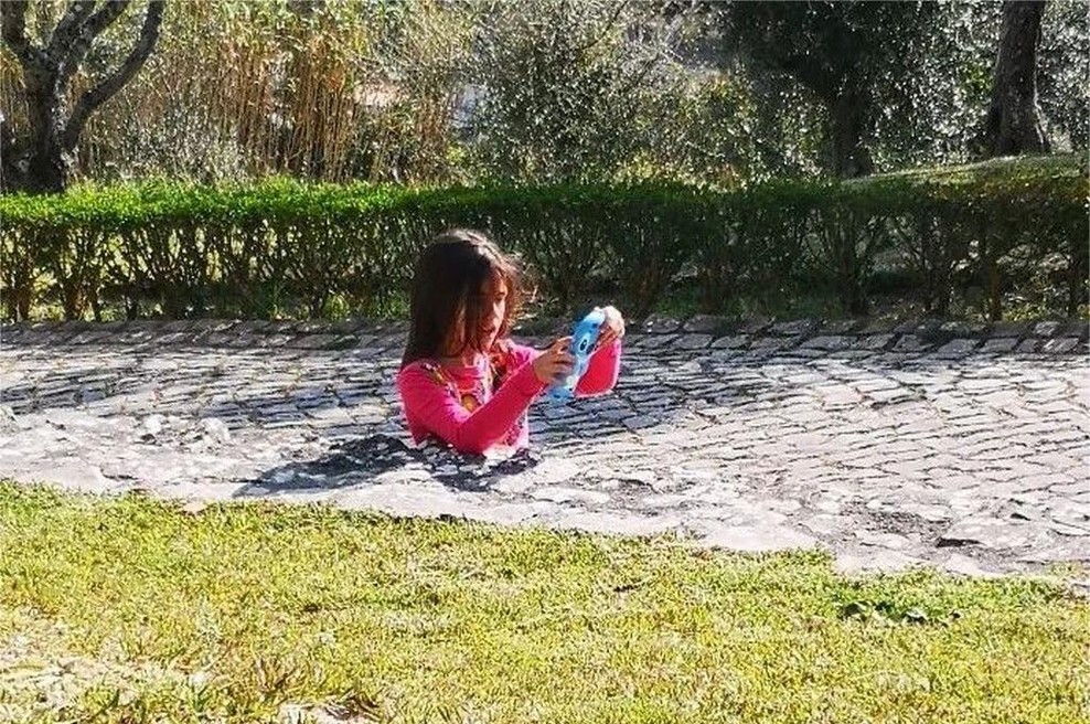 Kaj vidite na fotografiji? Optična iluzija, ki je povsem zmedla splet (foto: Reddit)