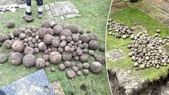 Stad Nieuwpoort topovske krogle arheologija zgodovina odkritje vojska vojna orozje preteklost clovestvo