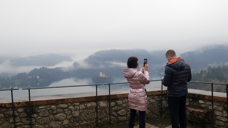 "Od 27 držav, ki sem jih obiskal, je Slovenija moja najljubša!" Turist navdušen nad našo državo, a eno vprašanje mu ne da miru