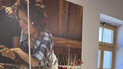 
                                                         Teambuilding, ki ga ne bomo pozabili: skupna peka gibanice nas je povezala (kot plasti te zaščitene sladice)