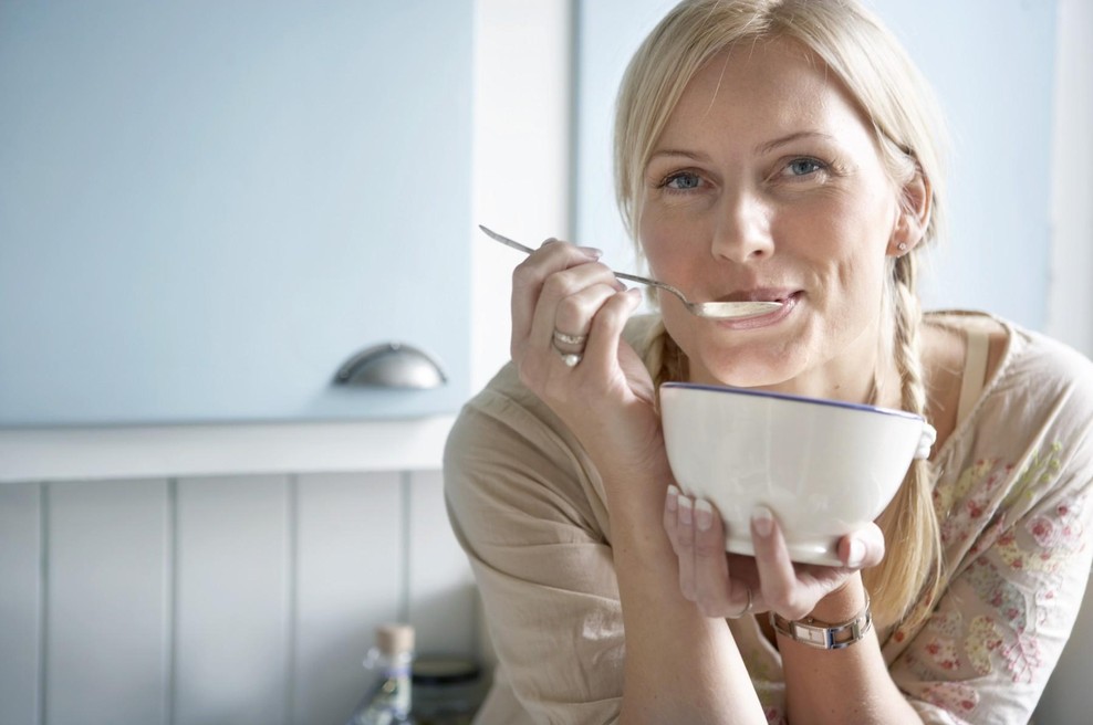 Zajtrk za ženske, ki jih skrbi počutje v perimenopavzi (recept za bolj uravnotežene hormone) (foto: Profimedia)