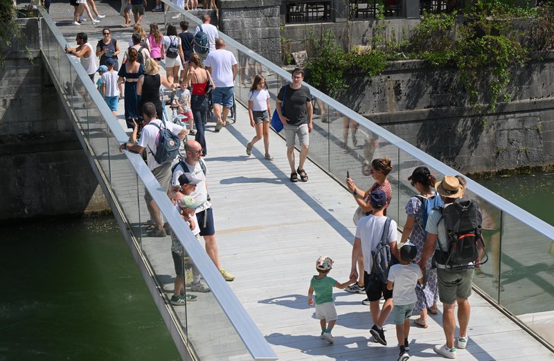 "Od 27 držav, ki sem jih obiskal, je Slovenija moja najljubša!" Turist navdušen nad našo državo, a eno vprašanje mu ne da miru