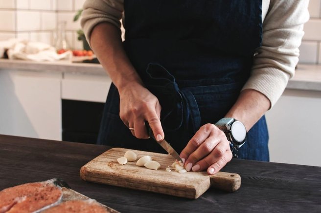 cesen rezanje smrad trik kuharji nasvet kulinarija recept slovenija navodila