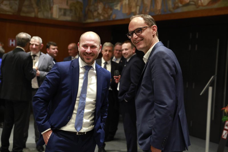 Jernej Vrtovec, Anže Logar