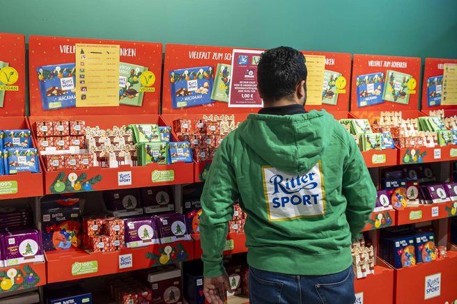 ritter sport kriza cokolade gospodarstvo denar odpuscanja 110 let prvic