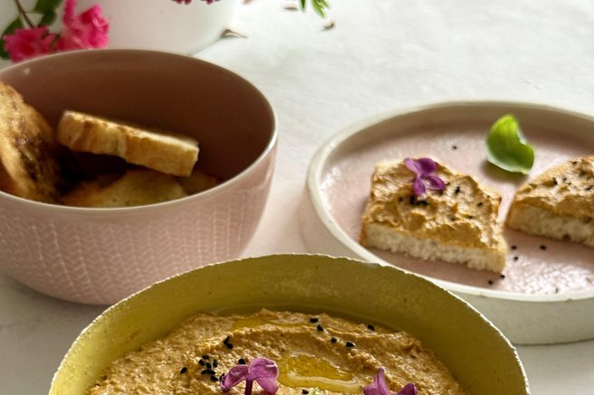 Ko vam ostane pečena zelenjava, pripravite vrhunski namaz, ki mu ni para (VIDEO)