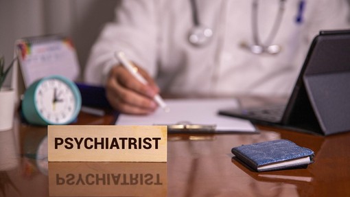 Nevropsihiater o eskalaciji nasilja: "Ne pomnim, da bi bilo kdaj huje"