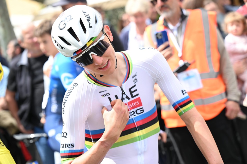 Izjemni Tadej Pogačar nadaljuje z nizom zmag: na prvi etapi dirke po Romandiji pometel s tekmeci (foto: Profimedia)