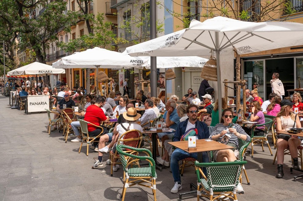 Gostinci pokajo od veselja, turisti pa vihajo nosove: prihaja ukrep, ki bo krojil poletne dni (foto: Profimedia)