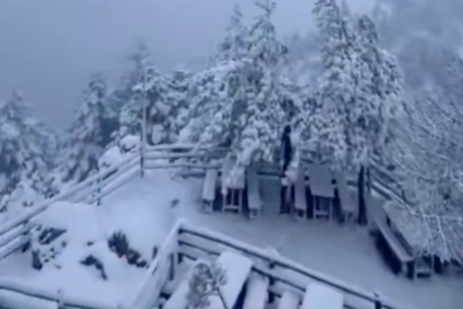 Sredozemsko državo presenetila močna ohladitev: padala sta toča in sneg (VIDEO)