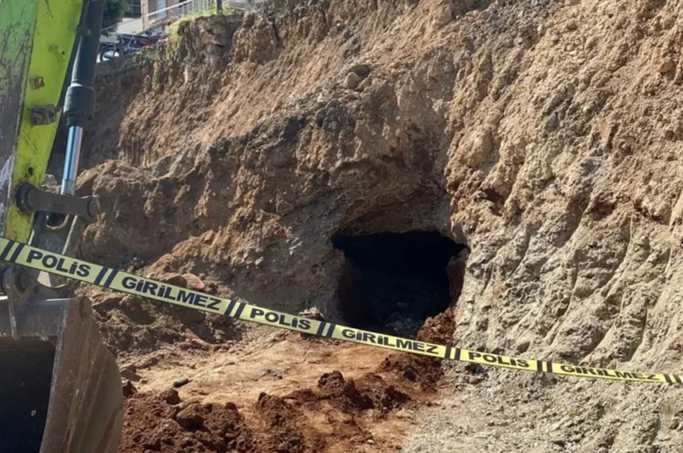 Gradbinci so se lotili rutinskih gradbenih del, ko se je pred njimi pojavila črna luknja: takoj so poklicali arheologe, ki so imeli kaj videti (foto: Hatay)