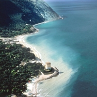 portonovo jadran jadransko morje turizem ancona italija 3000 evrov mesto gneca paradoks