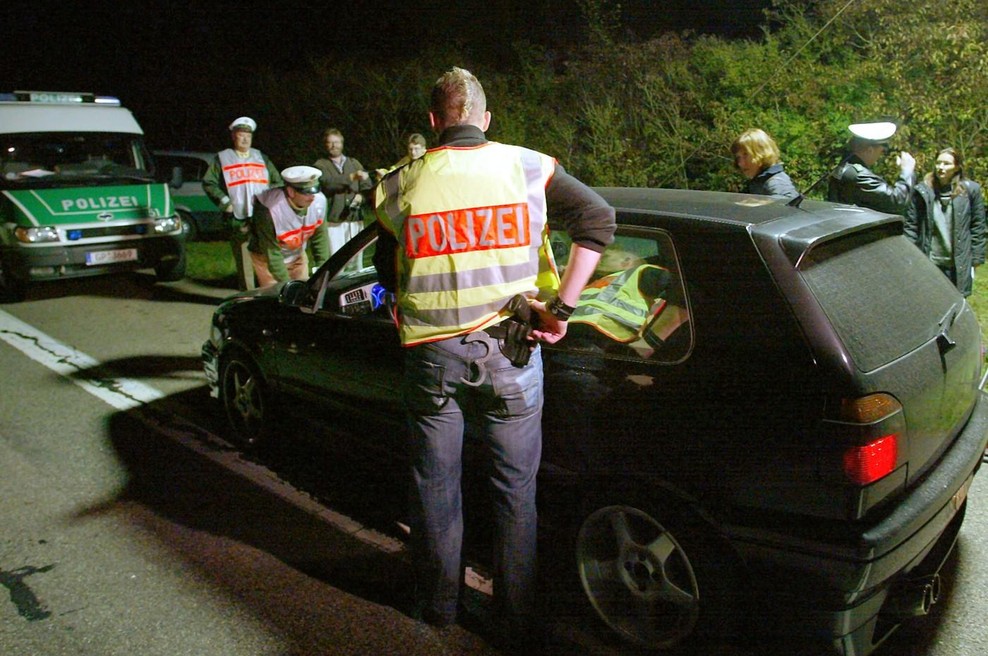 Odpravil se je na Dansko, a postal sumljiv carinikom: ko so odprli prtljažnik Volkswagna, nihče ni mogel verjeti, kaj vidi (foto: profimedia)