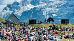 
                                                         Festivalski vodnik – POLETJE 2026
