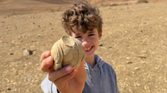 Akiva Goldenhersch Israel Antiquities Authority izrael arheologija najdba kamen kamnina odkritje clovestvo preteklost 8 let fant