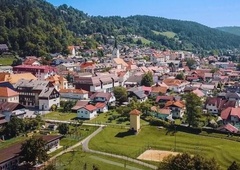 Oči številnih Slovencev bodo že v kratkem uprte v majhen koroški kraj. Doživel bo zgodovinski trenutek, a to še ni vse!