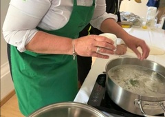 Skoraj pozabljena slovenska jed se vrača in zdaj cilja na nekaj zares velikega