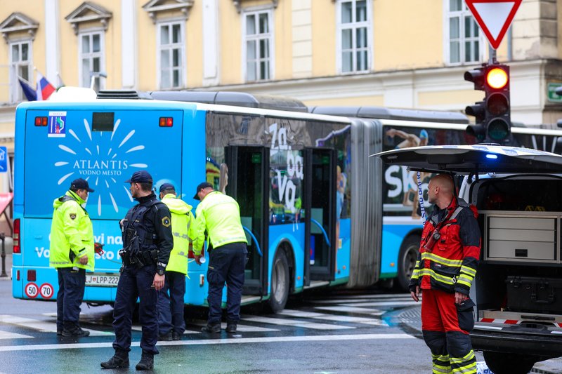 ljubljana prometna nesreca lpp avtobus smrt dekle slovenija policija