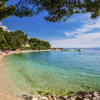 makarska hrvaska jadran jadransko morje fekalije onesnazevanje svinjarija smrad drek