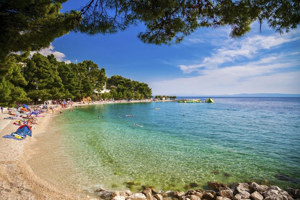 makarska hrvaska jadran jadransko morje fekalije onesnazevanje svinjarija smrad drek
