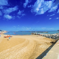 rimini plaza kajenje prepoved zivali morje italija jadransko morje stop nic vec poletje turizem