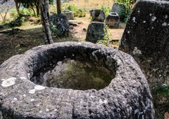 Arheologi brskali po planoti: naleteli na gromozanski vrč, ko so pogledali vanj, pa jih je pretreslo in zmrazilo do kosti