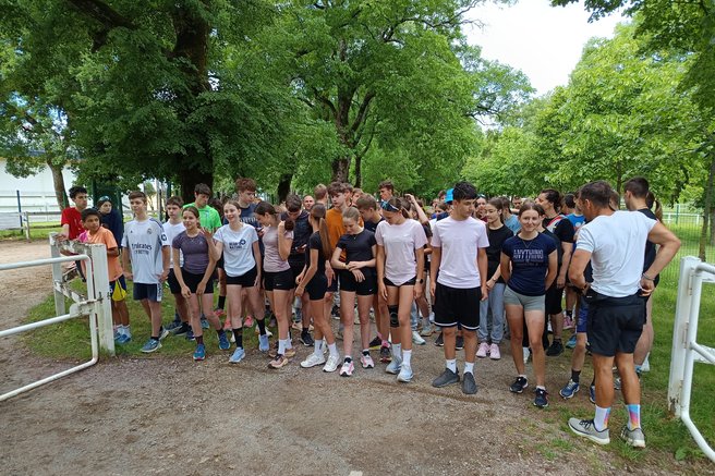 Lipica pokala po šivih - ob 446. rojstnem dnevu Kobilarne Lipica je ŠKL pripravil dogodek, ki je združil šport, turzem in ustvarjalnost mladih