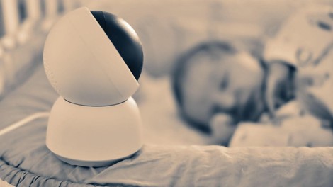 baby monitor, bele oči